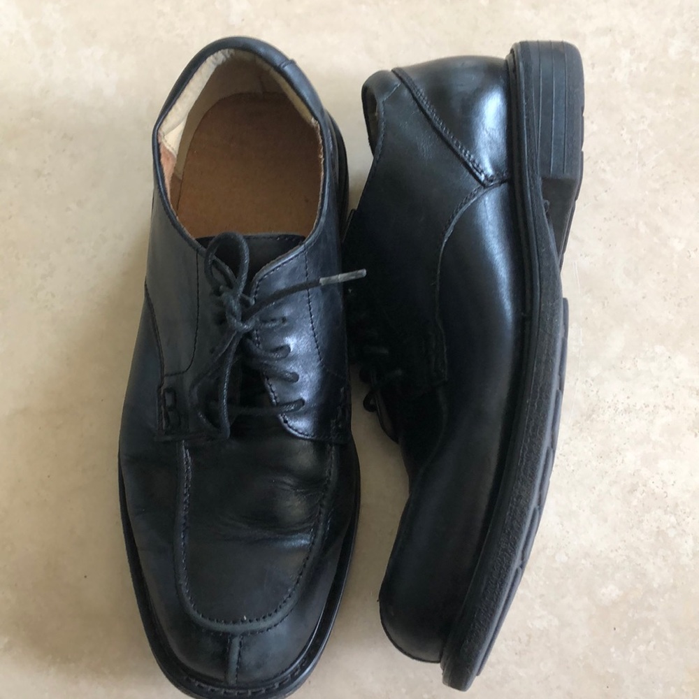 Men’s Florsheim black shoes SZ 8.5